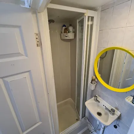 Private In Center Apartment